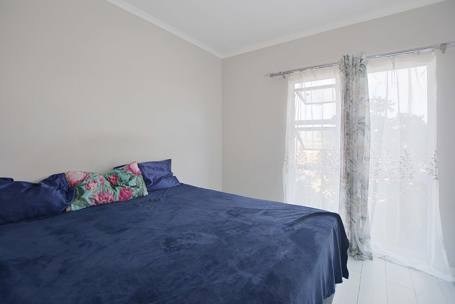 2 Bedroom Property for Sale in Table View Western Cape